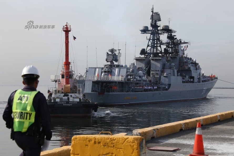 Mục kích chiến hạm lừng danh Nga cập cảng Philippines