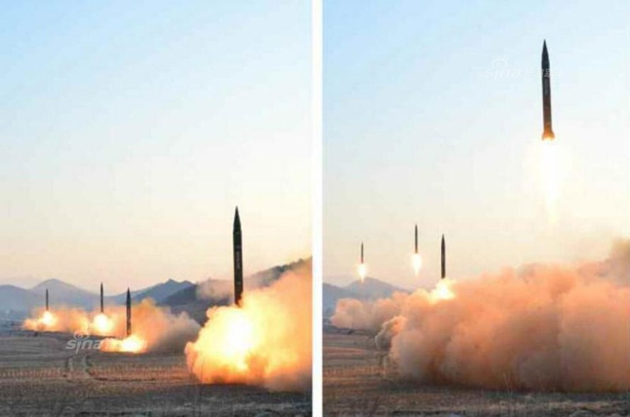 [ẢNH] Bốn quả tên lửa của Triều Tiên đồng loạt rời bệ phóng