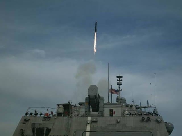 [VIDEO] Chiến hạm Mỹ khai hoả ‘lửa hoả ngục’ Hellfire