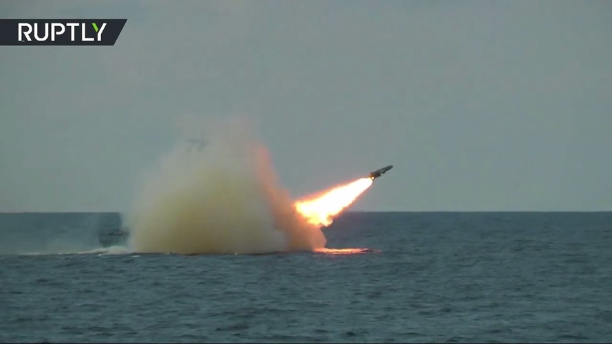 [VIDEO] Chiến hạm Nga khai hoả dữ dội trên biển Baltic