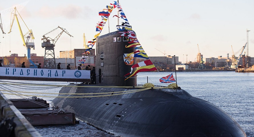 Tàu ngầm tối tân Krasnodar của Nga tiến về Crimea