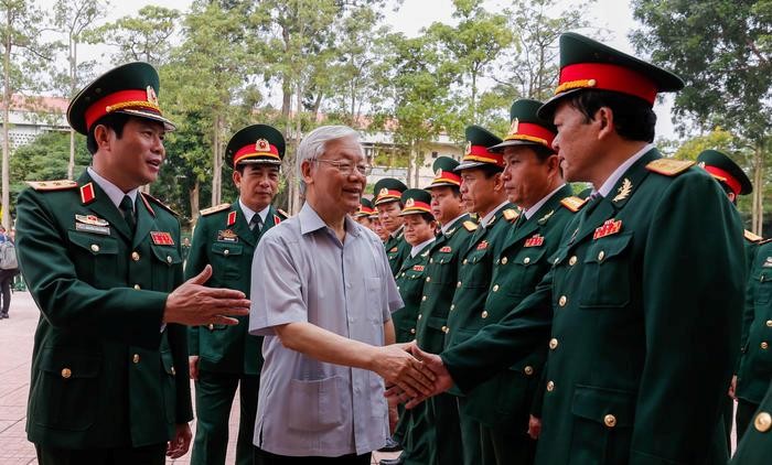 Tổng Bí thư Nguyễn Phú Trọng thăm và làm việc tại Quân khu 4. Ảnh: Cảnh Huệ