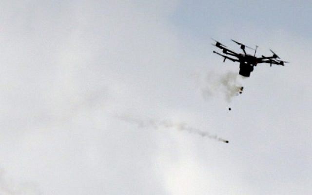 Israel dùng UAV thả lựu đạn cay xuống người biểu tình ở Gaza