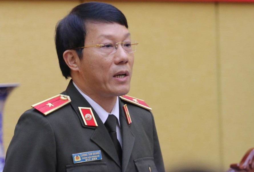 Thiếu tướng Lương Tam Quang 