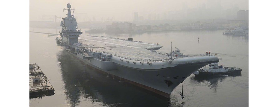 Trung Quốc chạy thử nghiệm tàu sân bay tự chế đầu tiên