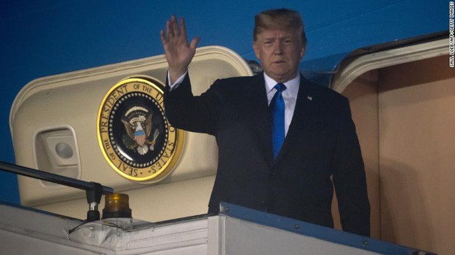 NÓNG: Tổng thống Mỹ Trump sẽ rời Singapore ngay tối 12/6
