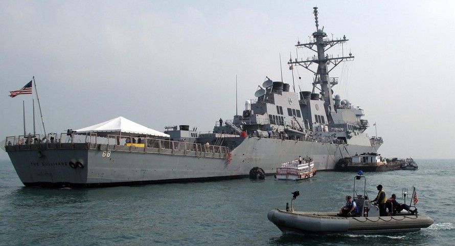 Tàu khu trục The Sullivans của Hải quân Mỹ. Ảnh: AP