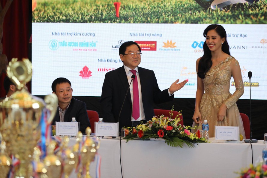 Tiền Phong Golf Championship góp nguồn lực cho Quỹ hỗ trợ tài năng trẻ