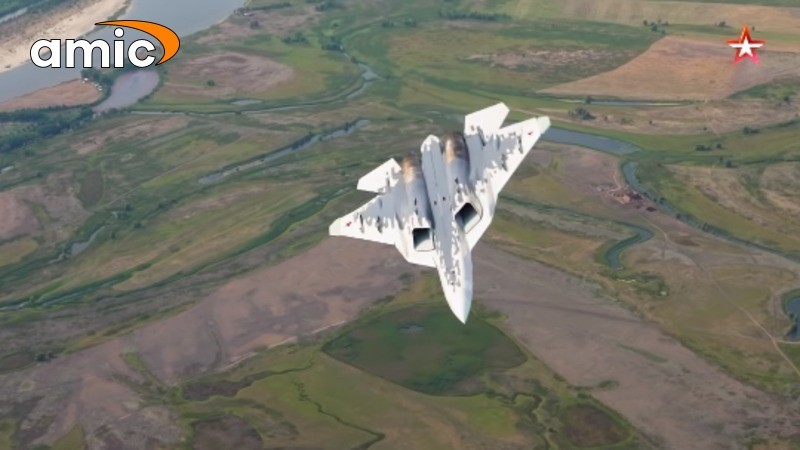 Những hình ảnh mới nhất về siêu tiêm kích Su-57
