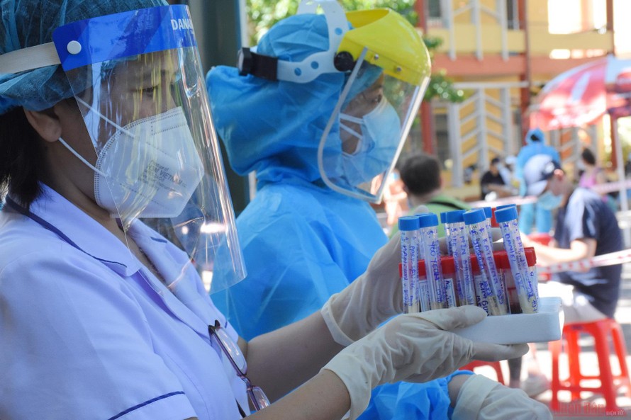 Hà Nội thêm 4 chùm ca bệnh, 1 nhân viên bệnh viện Bắc Thăng Long dương tính SARS-CoV-2