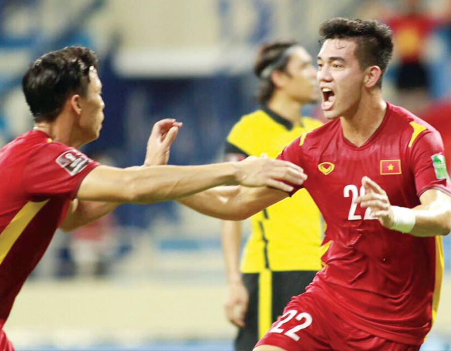 Dưới thời HLV Park Hang-seo, đội tuyển Việt Nam giỏi chơi phản công khi ở cửa dưới. Ảnh: Hữu Phạm