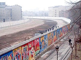 Một phần của Bức tường Berlin ở Bethaniendamm