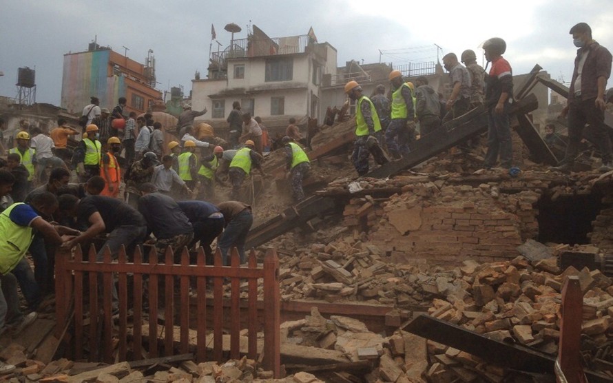 Nepal tiếp tục rung chuyển vì dư chấn động đất