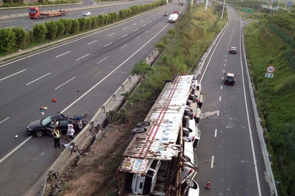 Hình ảnh một vụ tai nạn giao thông ở Trung Quốc