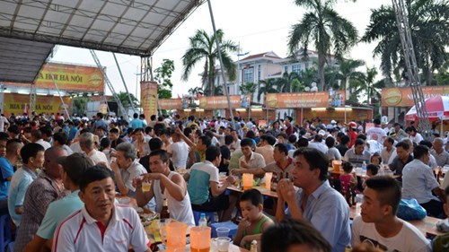 Vui cùng bữa tiệc bia Hà Nội tại vùng đất lửa Quảng Bình