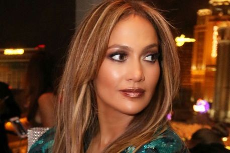 Jennifer Lopez mang thai lần 3 ở tuổi 47?