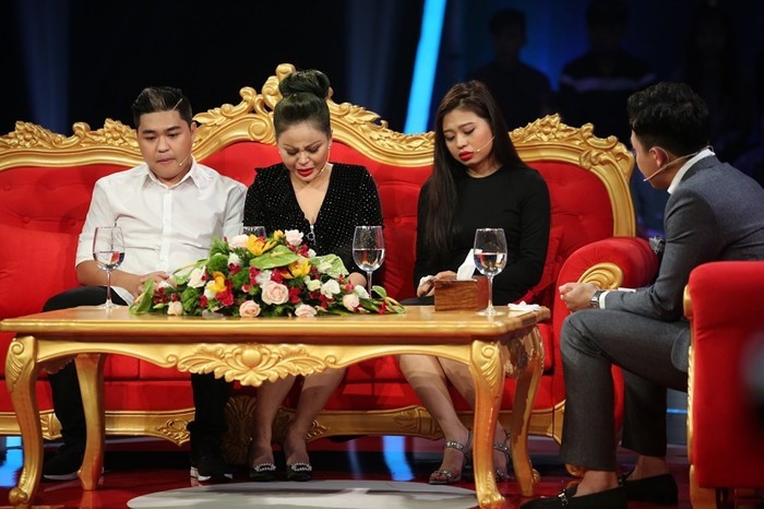 Khán giả bức xúc việc Duy Phương bị vợ cũ 'phỉ báng' trên sóng truyền hình