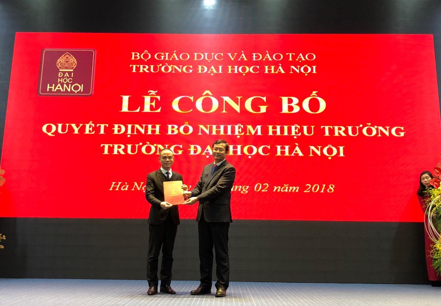 Trao quyết định bổ nhiệm cho ông Nguyễn Văn Trào 