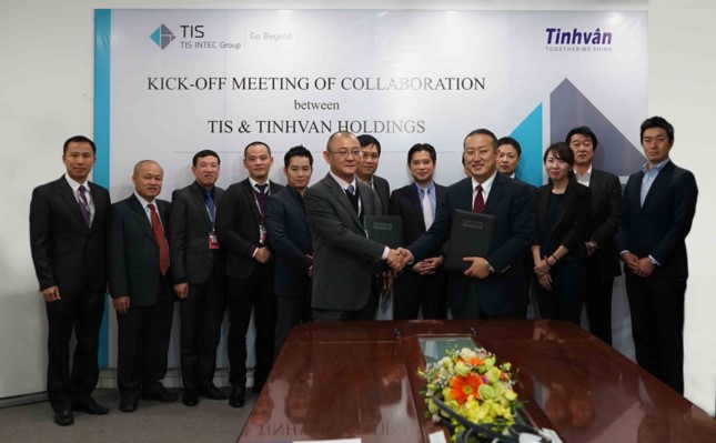 Lễ khởi động hợp tác kinh doanh giữa TIS và Tinh Vân