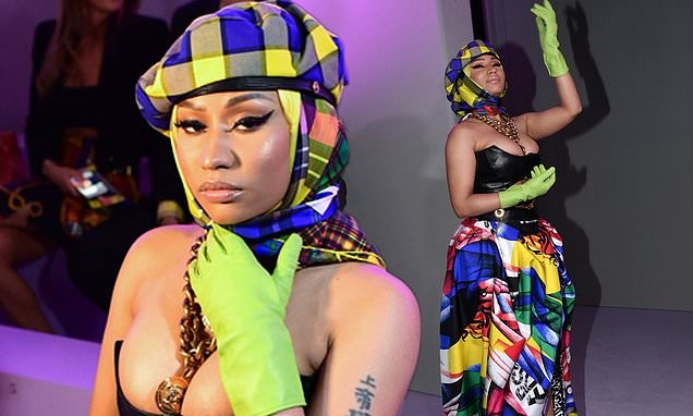 Nicki Minaj khoe ngực đầy 'nhức mắt' gây phản cảm