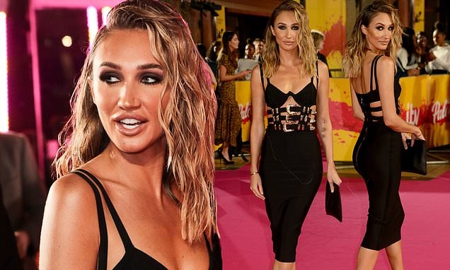 Người đẹp 9x Megan McKenna xinh đẹp gợi cảm hút mắt