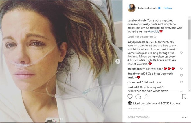 Hình ảnh Kate Beckinsale nằm trên giường bệnh được cô chia sẻ hôm 27/1. 