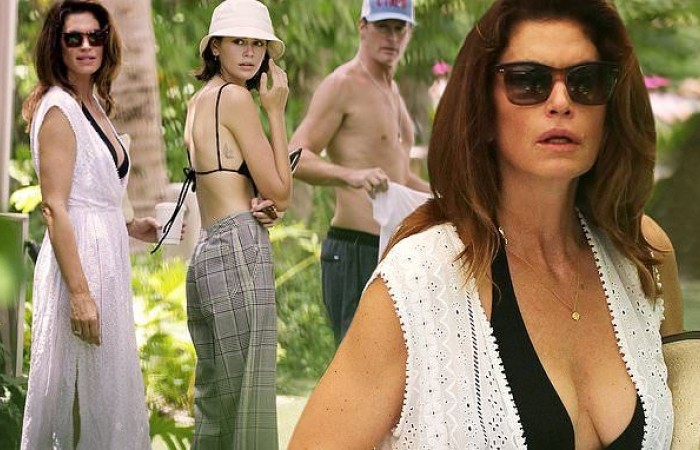 'Huyền thoại' Cindy Crawford tự tin mặc bikini bên con gái siêu mẫu Kaia Gerber