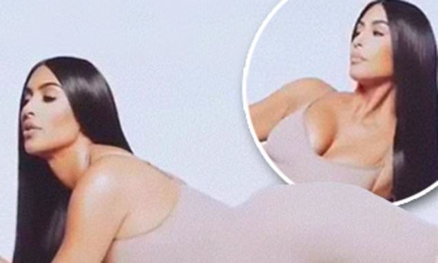 Kim Kardashian mặc nội y màu nude bó sát khoe đường cong 'thiêu đốt'