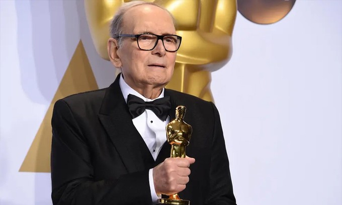 Ennio Morricone đoạt tượng vàng Oscar đầu tiên năm 2015 với phim "The Hateful Eight". Ảnh: The Academy.