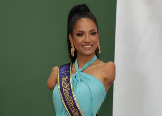 Showbiz 29/6: Thí sinh cụt hai tay thi Miss Ecuador