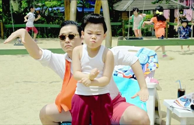 Showbiz 12/10: Cậu bé 'tiểu Psy' trong MV 'Gangnam Style' sau 9 năm