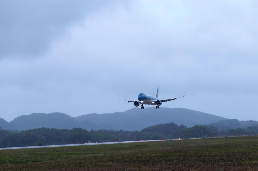Cảng hàng không Vân Đồn hoạt động, Quảng Ninh 'mở cửa bầu trời'