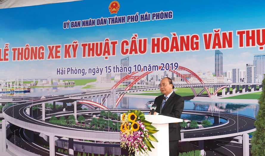 Thủ tướng Nguyễn Xuân Phúc dự Lễ thông xe cây cầu “cánh chim biển”