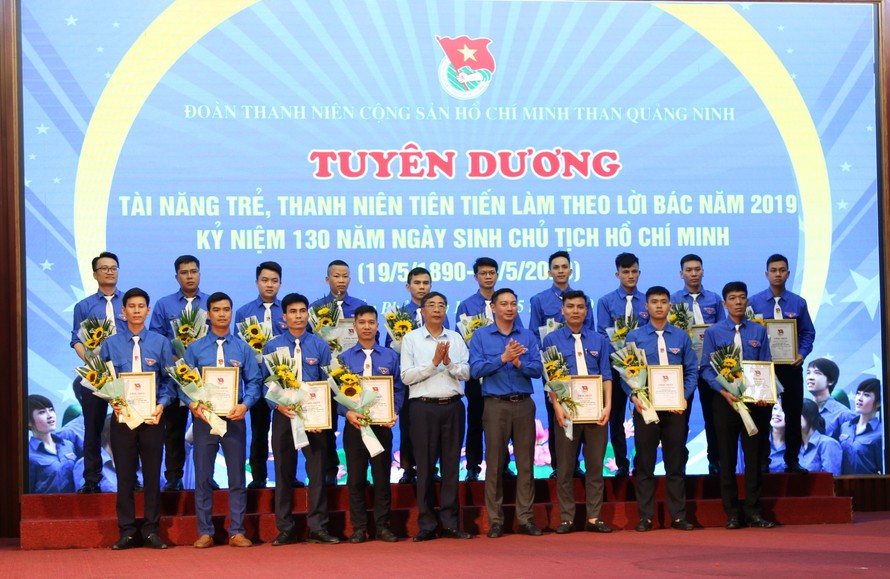 Đoàn Than Quảng Ninh tuyên dương thanh niên tiên tiến làm theo lời Bác