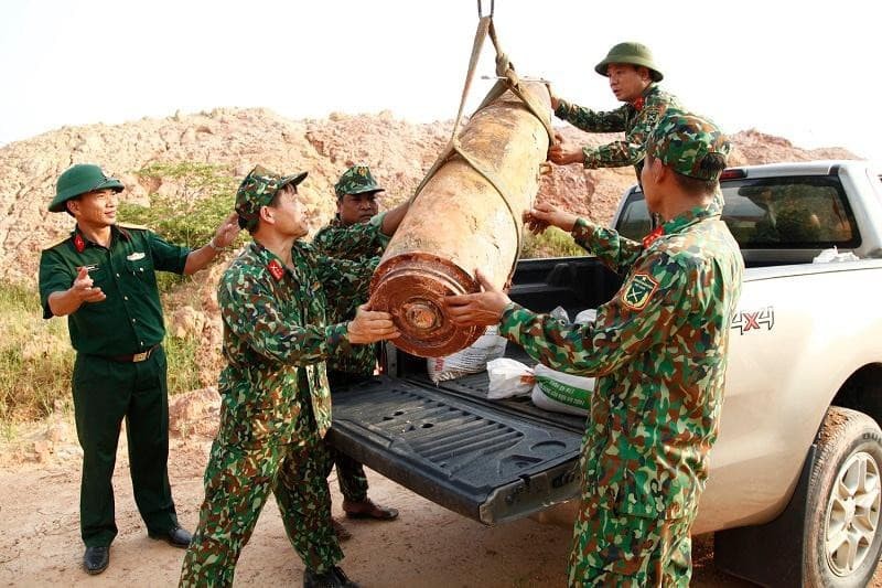 Phát hiện quả bom nặng 450kg khi san lấp đất ở Quảng Ninh