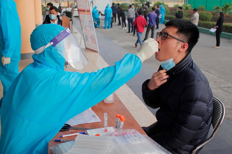Người tiêm đủ 2 mũi vắc xin vẫn không được vào Quảng Ninh