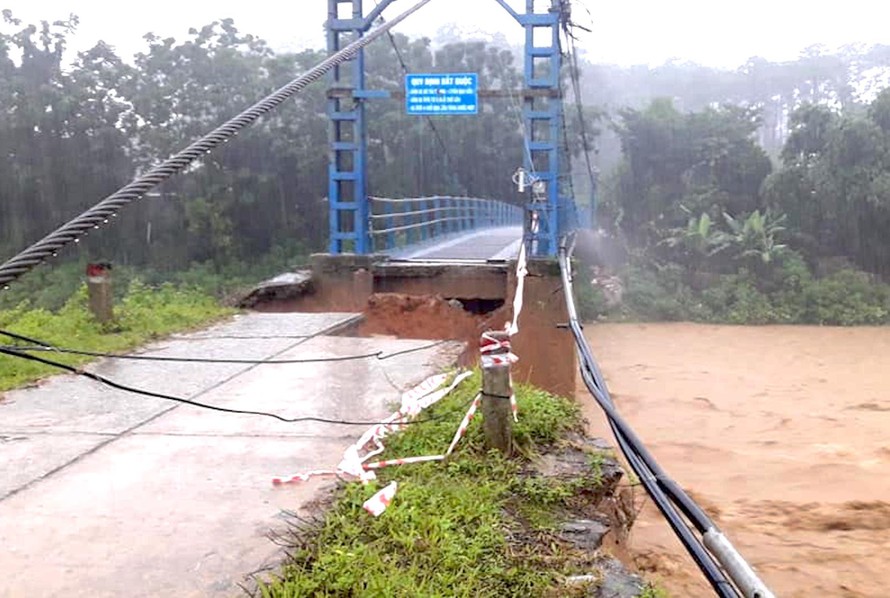 Mưa lớn gây lụt nhiều nơi ở Gia Lai, Kon Tum