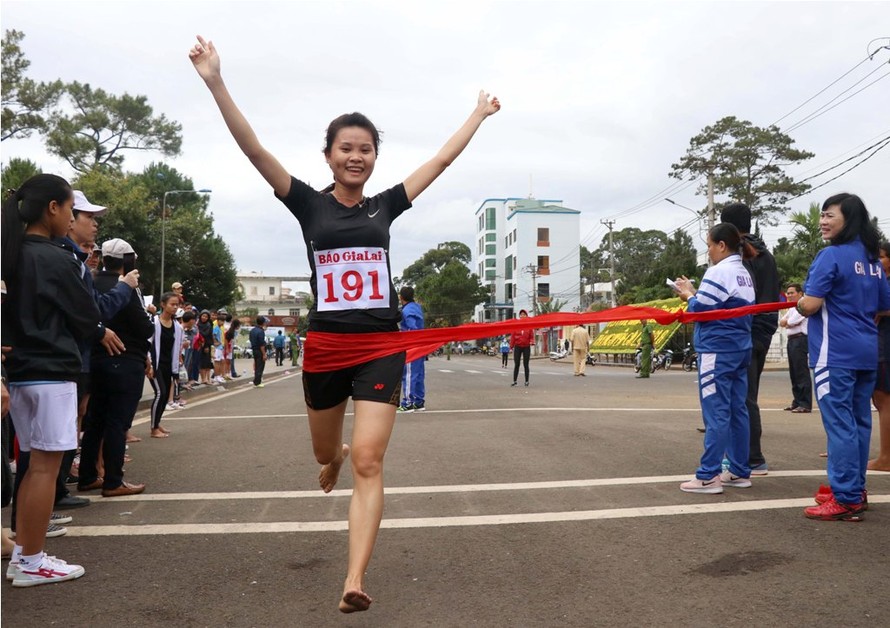 Giải Việt dã Báo Gia Lai có 250 vận động viên tham gia