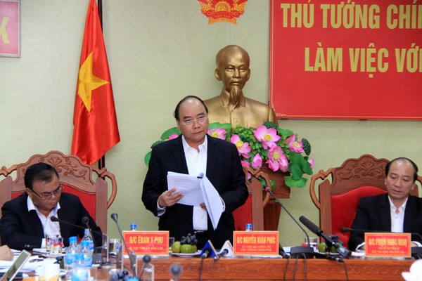 Thủ tướng Nguyễn Xuân Phúc phát biểu chỉ đạo tại buổi làm việc.