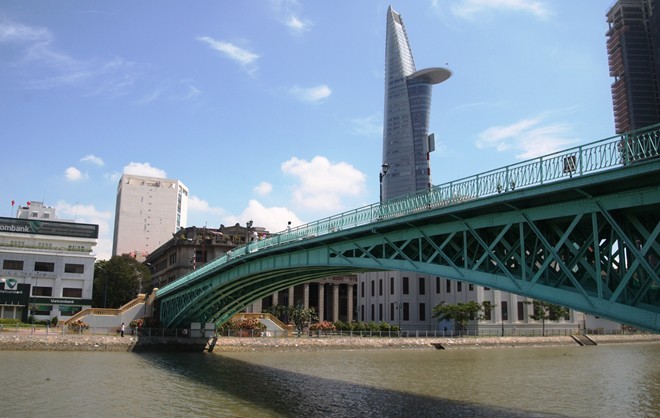 Cầu Mống trên kênh Bến Nghé, nơi xảy ra vụ chết đuối Nguồn Zing News 