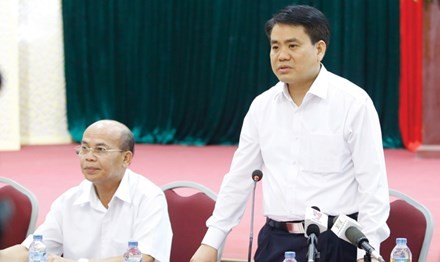 Tối 20/4, Chủ tịch UBND thành phố Hà Nội Nguyễn Đức Chung tiếp tục đề nghị người dân Đồng Tâm sớm đối thoại với chính quyền thành phố. Ảnh: Như Ý.