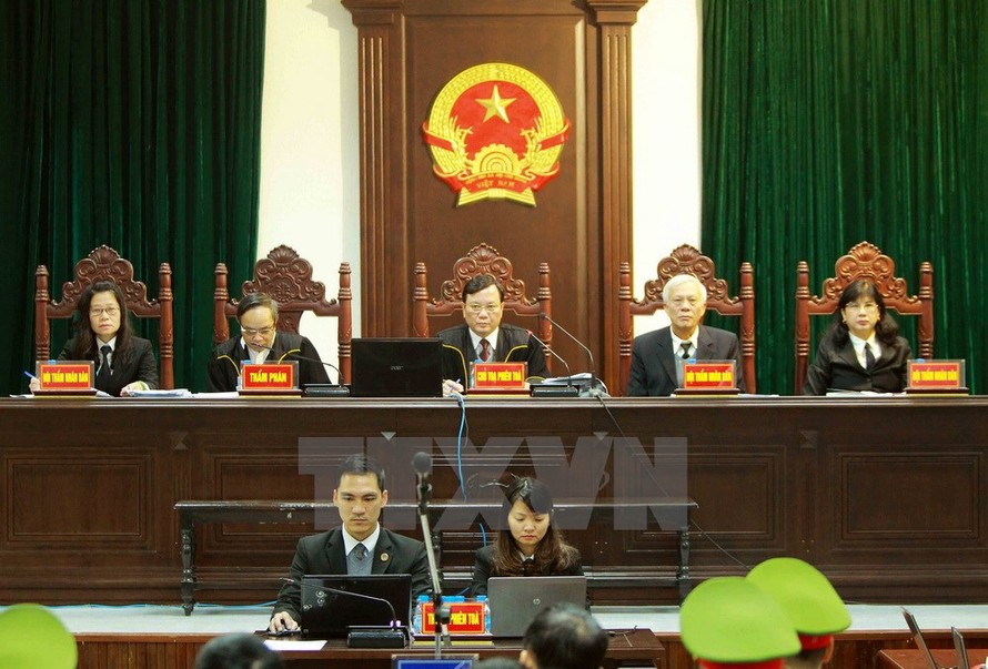 Hội đồng xét xử vụ án ông Đinh La Thăng và đồng phạm. Ảnh: TTXVN.