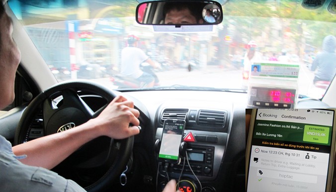 Lái xe cho ứng dụng Grab Taxi (ảnh lớn), Grab Taxi báo cho khách chi phí chuyến đi (ảnh nhỏ).