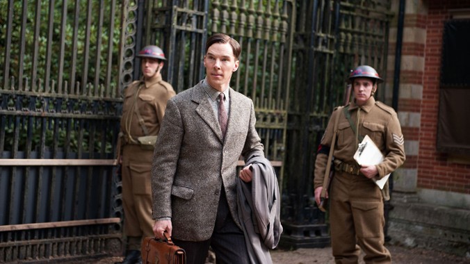 Cumberbatch trong vai Turing.