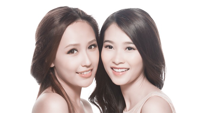 Vẻ đẹp rạng ngời của hai Hoa hậu.
