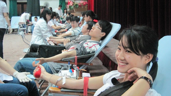 Chương trình Vì một mùa thi không thiếu máu của CLB Hiến máu Đại học Y Hà Nội.
