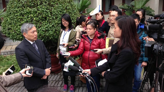 Phó Chủ tịch Vinastas Nguyễn Mạnh Hùng trao đổi với báo giới ngày 12/3. Ảnh: Q.N.
