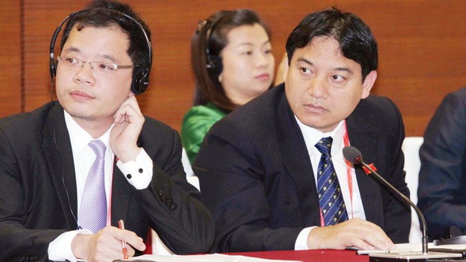 Đại biểu Nguyễn Đắc Vinh (ngoài cùng bên phải) tại Diễn đàn Nghị sĩ Trẻ IPU. Ảnh: Phương Hoa.