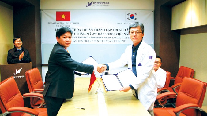 Lễ kí kết thành lập chi nhánh JW Hàn Quốc duy nhất tại Việt Nam.