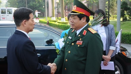 Đại tướng Phùng Quang Thanh và Bộ trưởng Quốc phòng Hàn Quốc Han Min-koo 